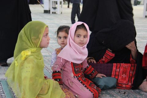 ضیافت افطاری و اطعام ایتام در زاهدان