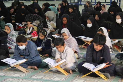 ضیافت افطاری و اطعام ایتام در زاهدان