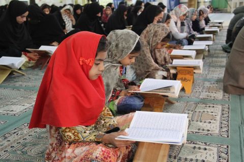 ضیافت افطاری و اطعام ایتام در زاهدان