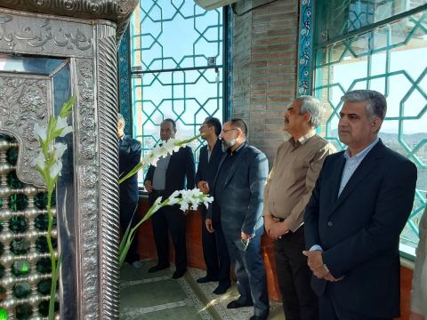 ادای احترام مدیرکل کمیته امداد سیستان‌وبلوچستان به ساحت شهدای گمنام زاهدان
