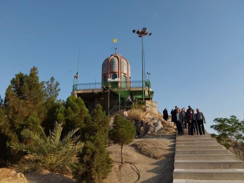 ادای احترام مدیرکل کمیته امداد سیستان‌وبلوچستان به ساحت شهدای گمنام زاهدان