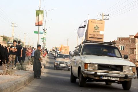 برپایی کاروان خودرویی و توزیع جهیزیه در زاهدان