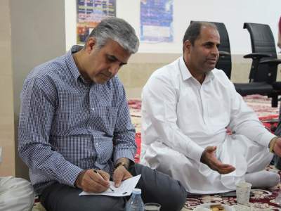 برپایی میز خدمت جهادی در شهرستان ایرانشهر
